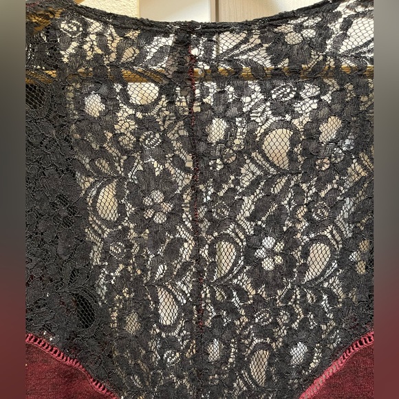 Burgundy/Black Lace Cardigan - Picture 4 of 5